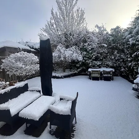 Konukevi Cosy Garden Riverhouse 3*