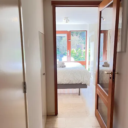 Guest house Cosy Garden Riverhouse 3*