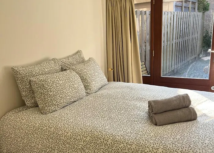 Cosy Garden Riverhouse Gasthuis